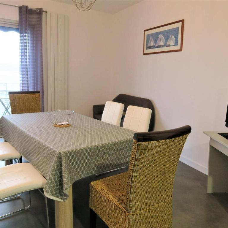 Bel appart 6 pers, WIFI, vue mer et port, Perros-Guirec - FR-1-368-326 - Apartment - 2