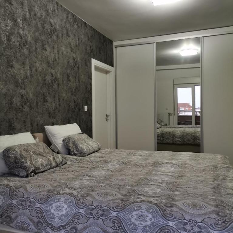T lux apartman - Two-Bedroom Apartment - 19