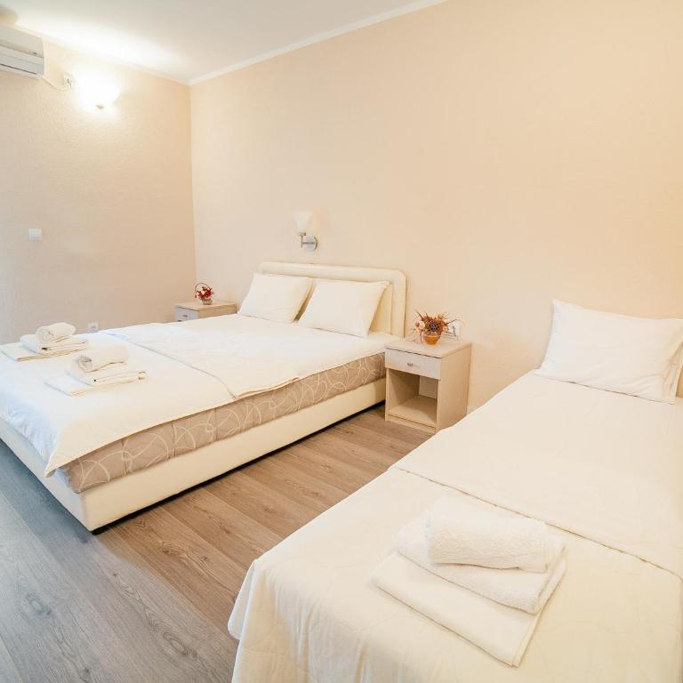 Pansion Nobel - Triple Studio with Balcony and Side Sea View - 7