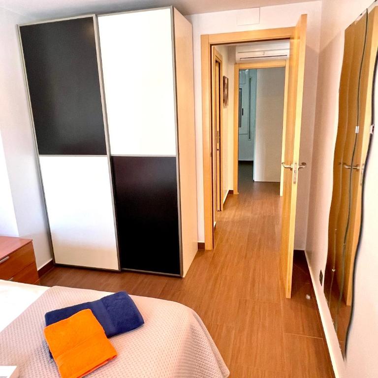 APARTBEACH EUROPEOS JUNTO PLAYA CLIMATIZADO CON GRAN TERRAZA y MUY LUMINOSO - Two-Bedroom Apartment - 20