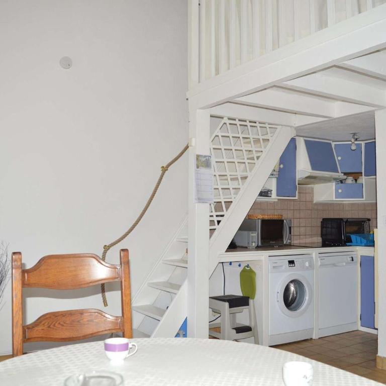 Studio mezzanine 4 couchages avec climatisation, terrasse et parking à Cavalaire - FR-1-226B-30 - Appartamento (4 Adulti) - 4