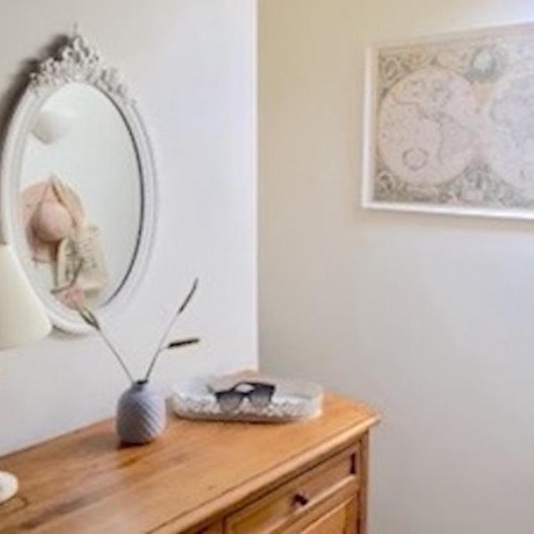 Cœur de Cassis - 200 m du port et plage - Parking privé - Appartement 2 Chambres - 12