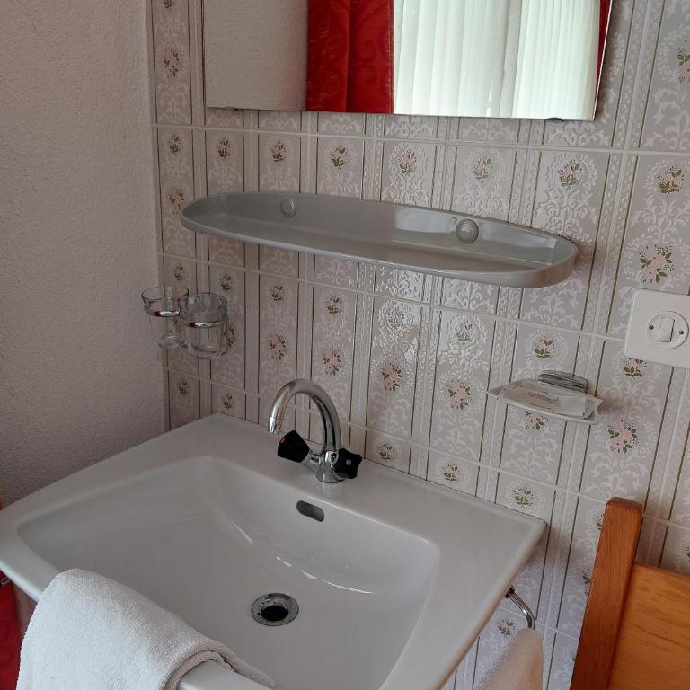 B&B Hotel Alpenrösli - Economy Doppelzimmer - 3