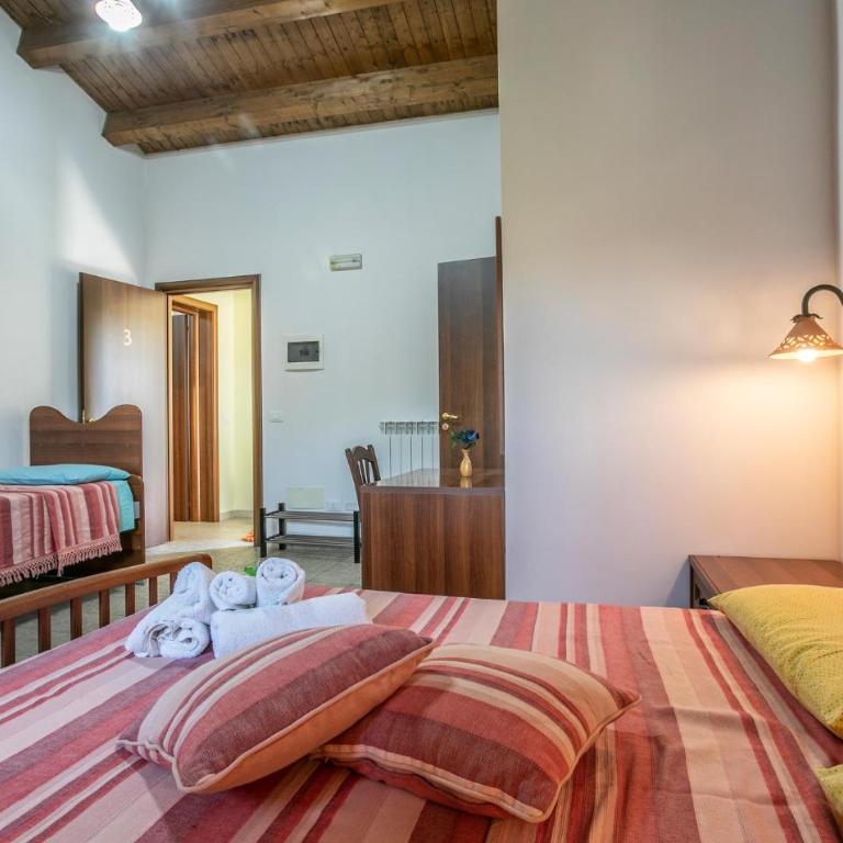 Awesome Home In Ragusa With Wifi - Casa Vacanza con 5 Camere da Letto - 22