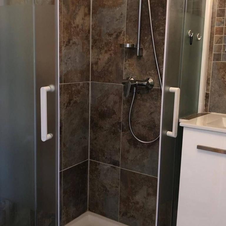 Villa T4 pour 8 pers. à 350m de la plage avec 3 terrasses, parking privé et équipements complets - FR-1-81-415 - Villa - 13