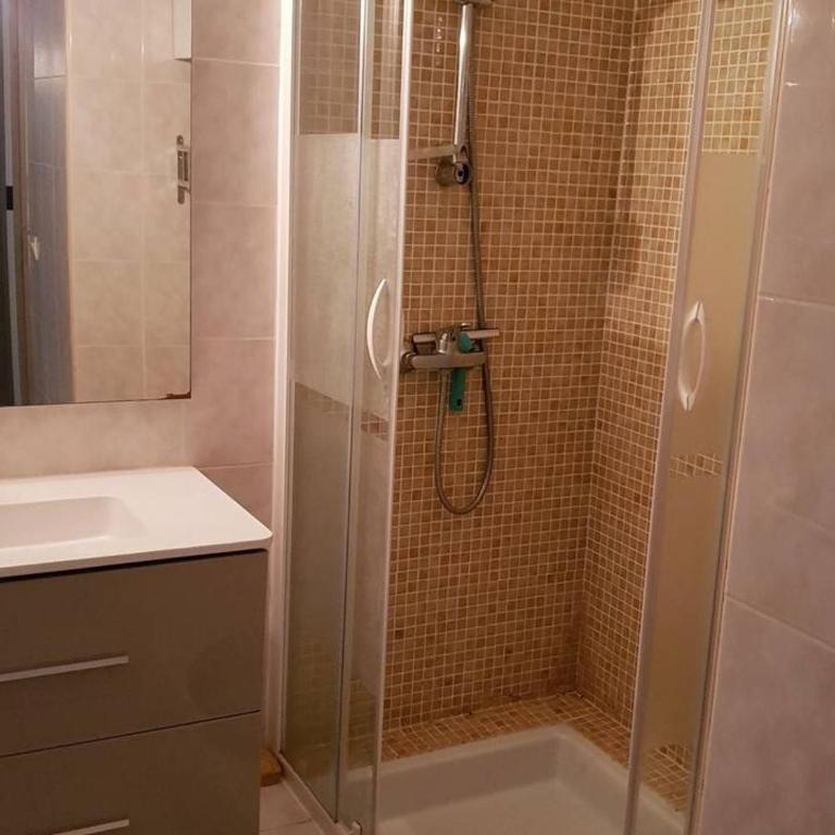 Charmant pavillon avec mezzanine, à 900m de la plage, parking privé, pour 4 personnes à Argelès-sur-Mer - FR-1-388-113 - Maison de Vacances (4 Adultes) - 9