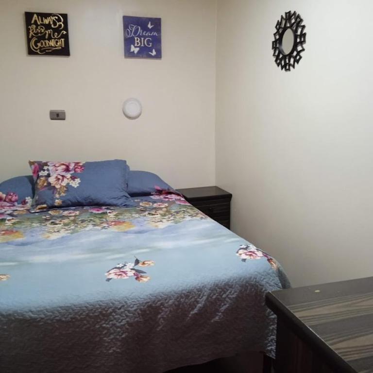 Residencial la Cabaña - Triple Room with Private Bathroom - 1
