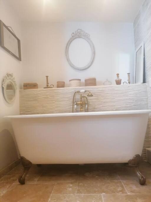 Chez mamie framboise centre ville avec courette - Appartement 1 Chambre - 20
