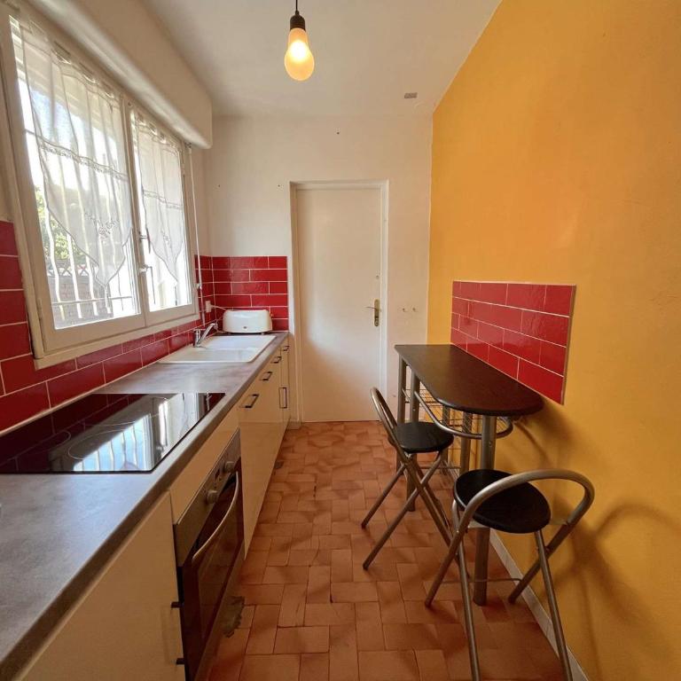 Appartement T2 avec Terrasse et Parking Privé à 300m de Port Fréjus - FR-1-226A-58 - Appartement (4 Adultes) - 6