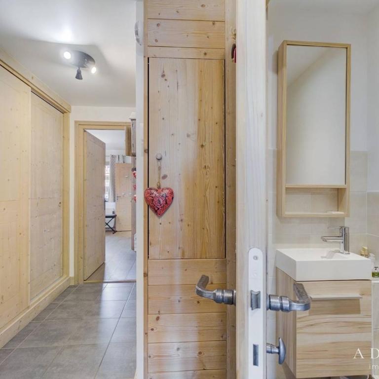 Charmant 3 pièces aux pieds des pistes avec balcon, parking et WiFi - FR-1-398-606 - Appartement (6 Adultes) - 11