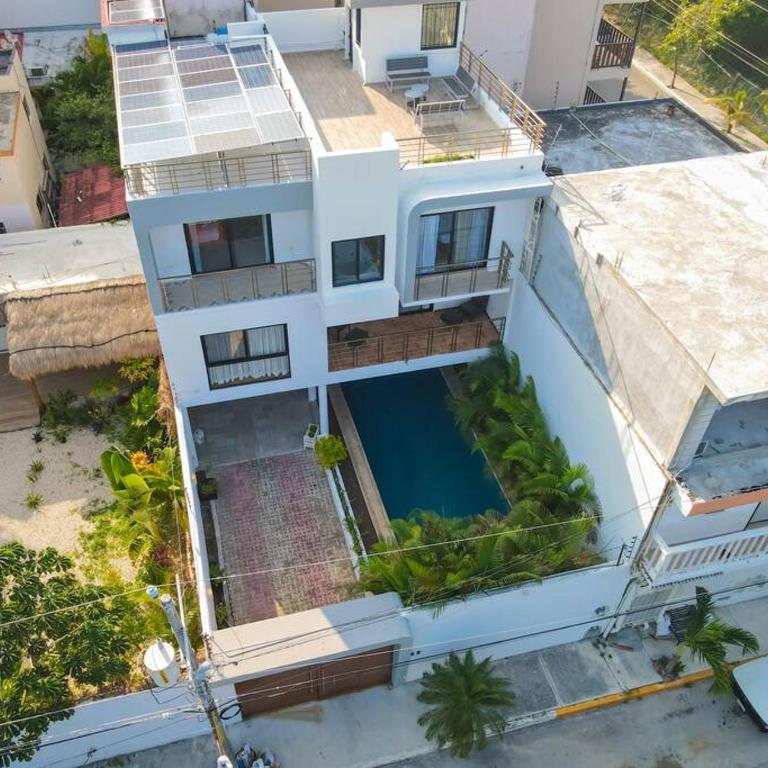 Hermosa Casa a 5 Minutos de la playa caminando! - Five-Bedroom House - 1