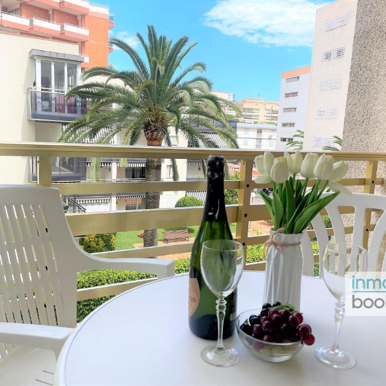 Novelty Beach 2 Salou, climatizado, piscina y playa - Apartamento de 1 dormitorio - 1