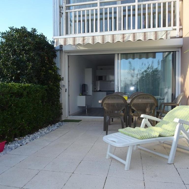 Palavas-les-Flots : T2 cabine climatisé en RDJ avec piscine et parking, à 400m de la plage - Appartement 1 Chambre - 1