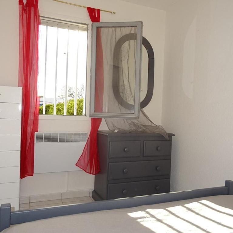 Palavas-les-Flots : T2 cabine climatisé en RDJ avec piscine et parking, à 400m de la plage - Appartement 1 Chambre - 5