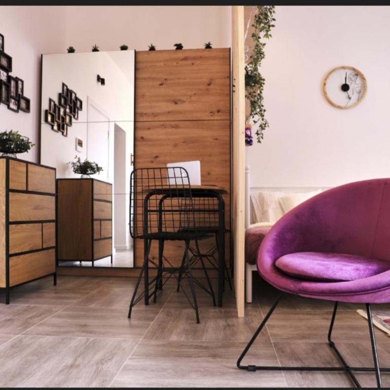 Studio apartment, 5 minutes to the beach - One-Bedroom Apartment - 3