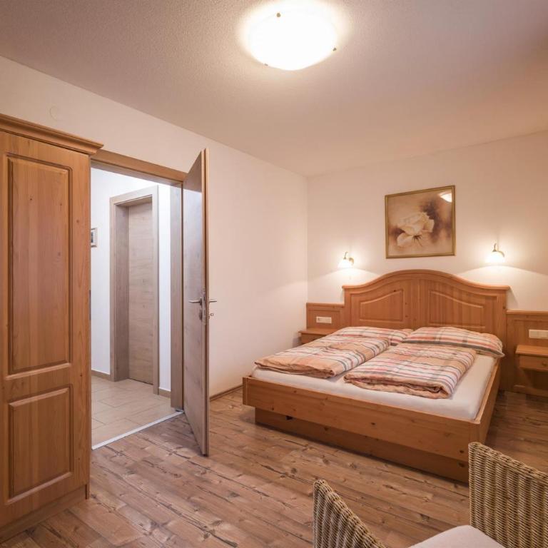 Schmezlhof - Three-Bedroom Apartment with Shower - 1