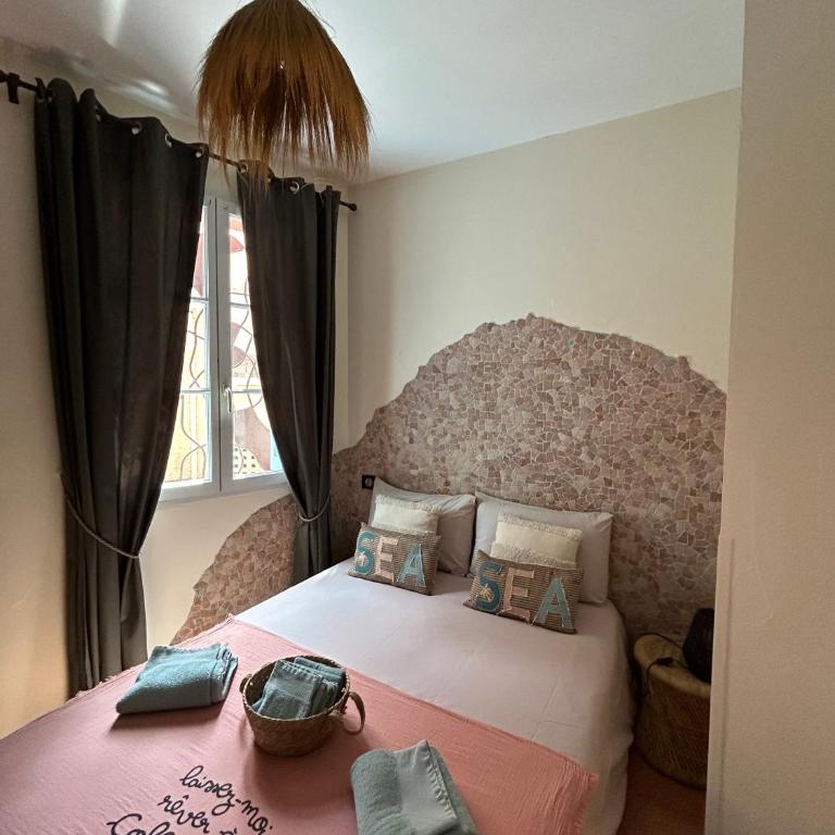 Le Grenache - One-Bedroom Apartment - 11
