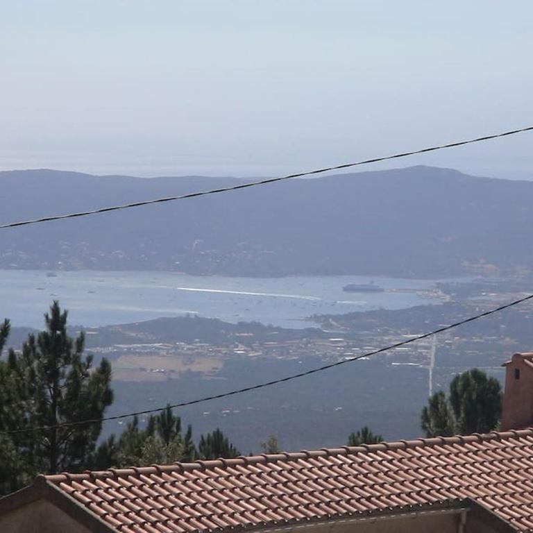 Fraîcheur & calme en Montagne, 30minutes de la mer - Five-Bedroom House - 13