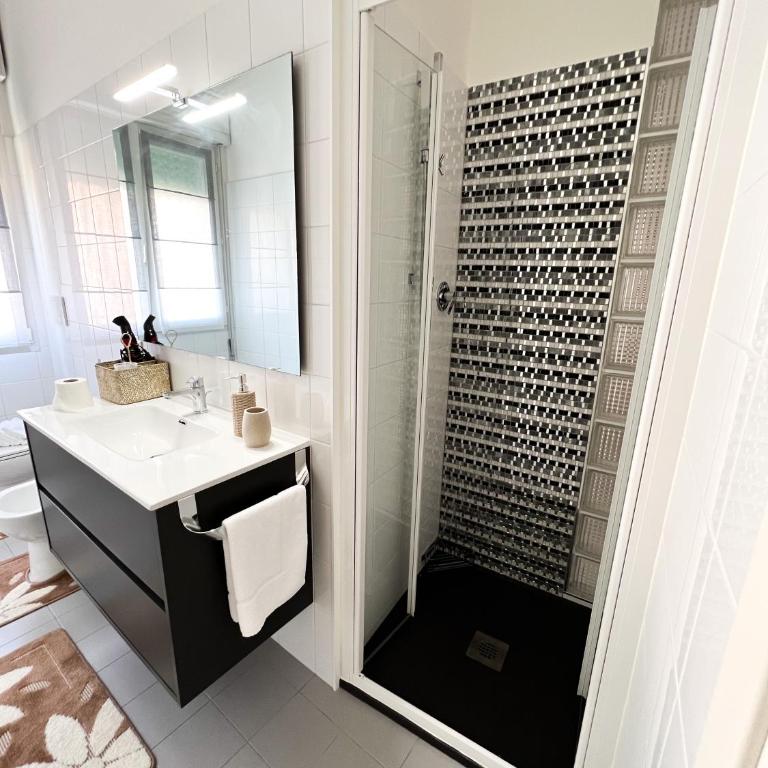 Sea Joy - One-Bedroom Apartment - 13