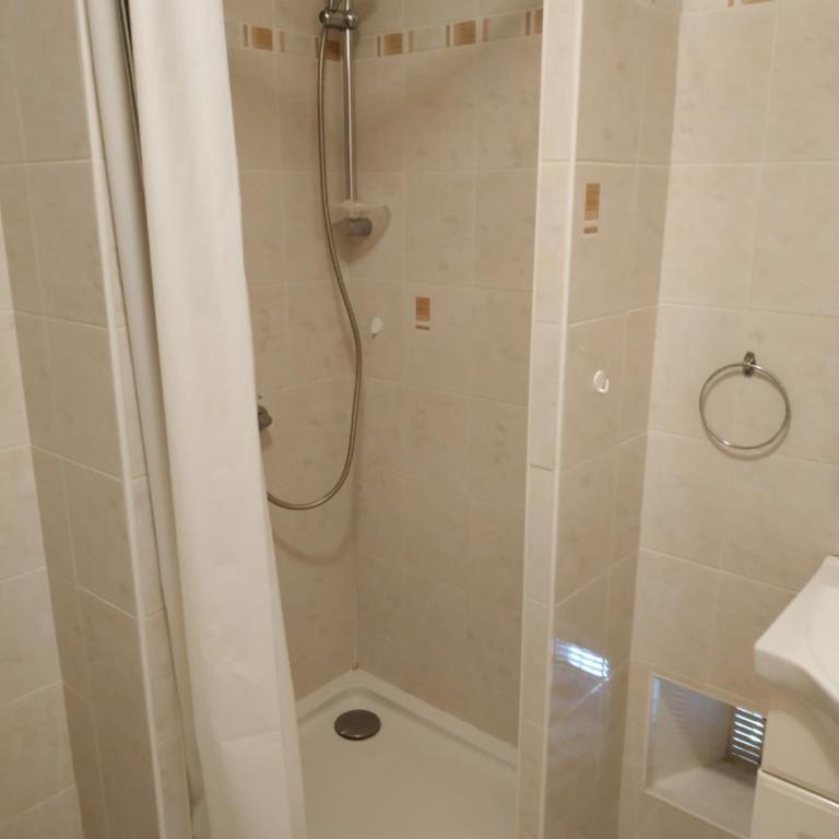 Appartement 30m2 classé 2 étoiles Atout France 200m port plages commerces - Apartment mit 1 Schlafzimmer - 16