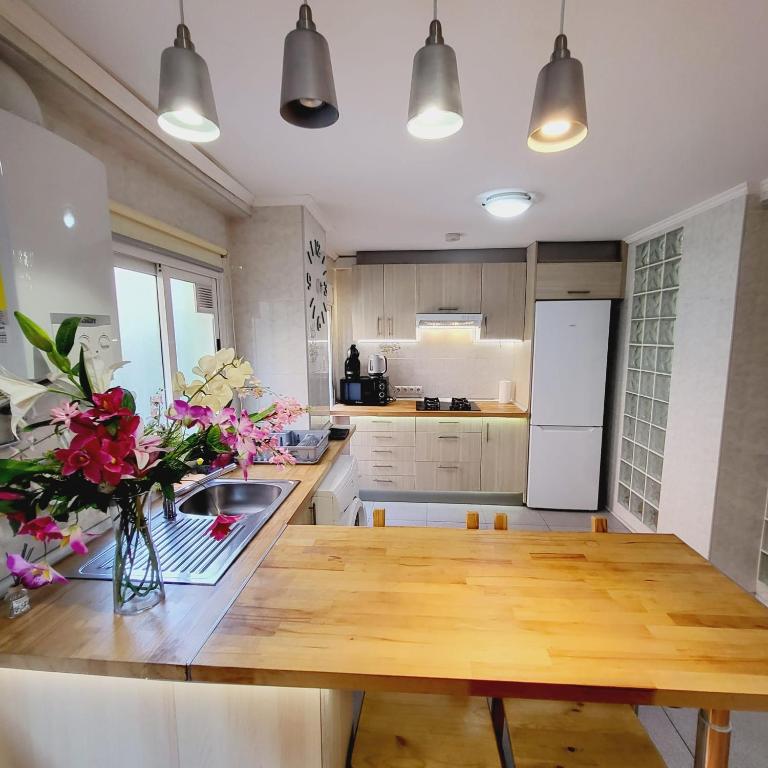 Pintor 31 - Three-Bedroom Apartment - 8