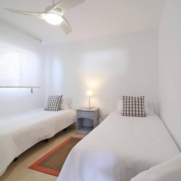 Modern apartment with pool on the beachfront in Marbella by SharingCo - Apartamento de 3 dormitorios - 22
