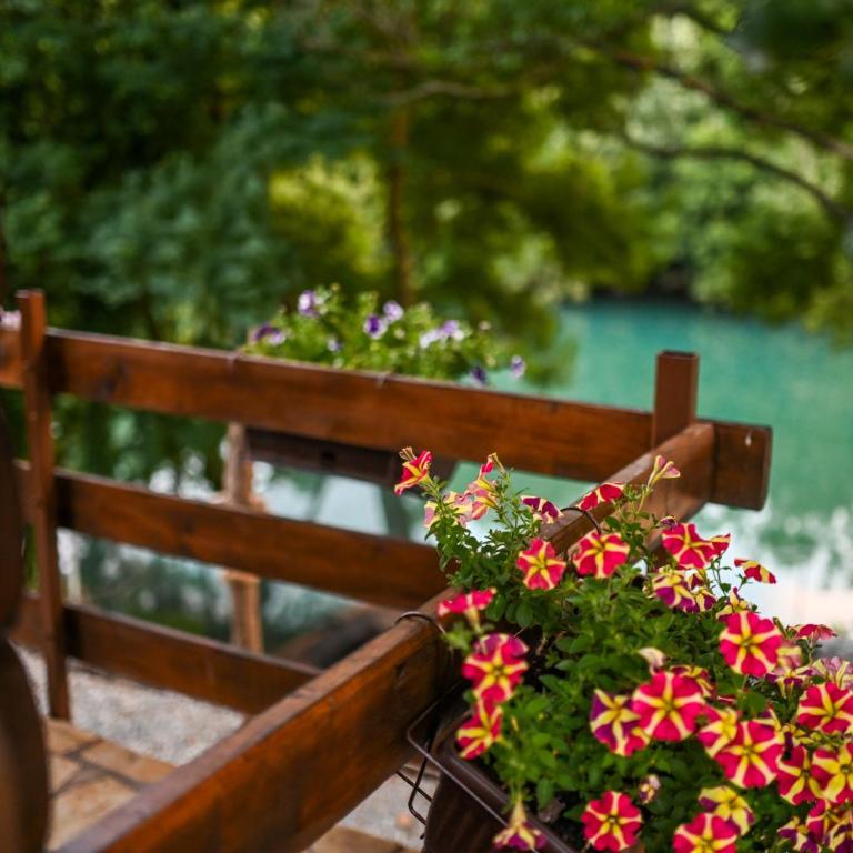 Via river - One-Bedroom House - 5