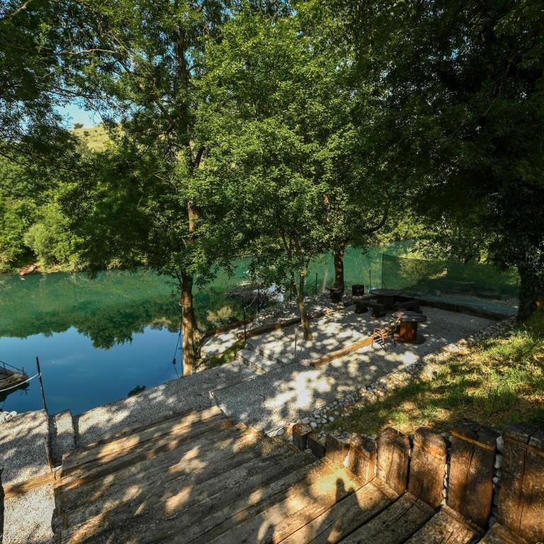 Via river - One-Bedroom House - 34