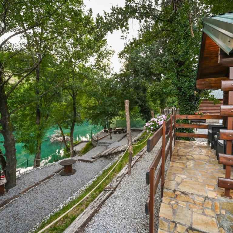 Via river - One-Bedroom House - 39