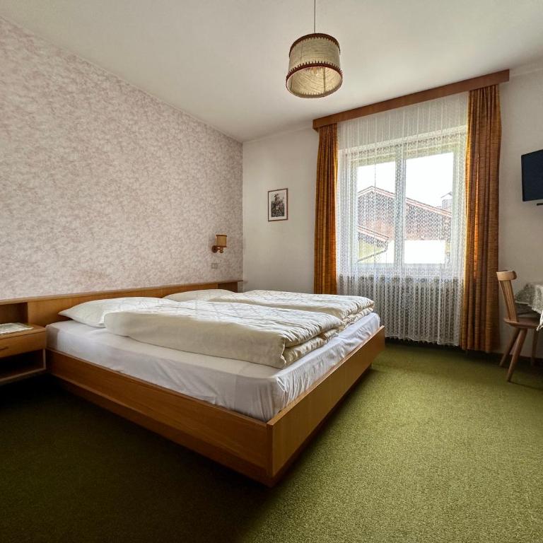 APARTMENTS Gasser - Camera Matrimoniale - 4