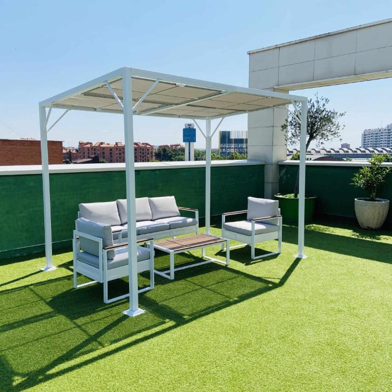 Paseo Suites Hotel - King Suite - 11