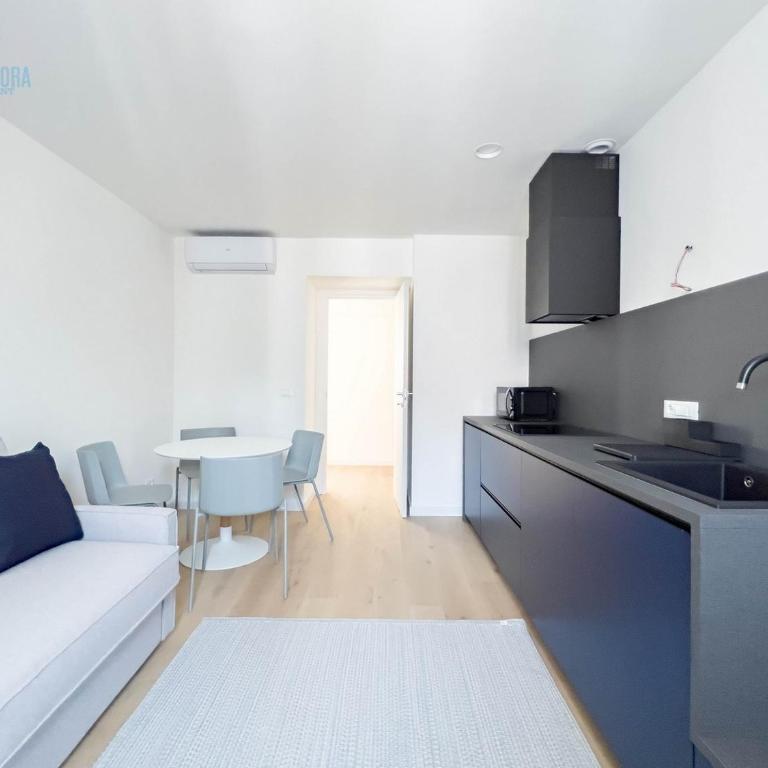 Slataper 19 Tirabora Short Rent, con parcheggio privato - Appartamento con 2 Camere da Letto - 5