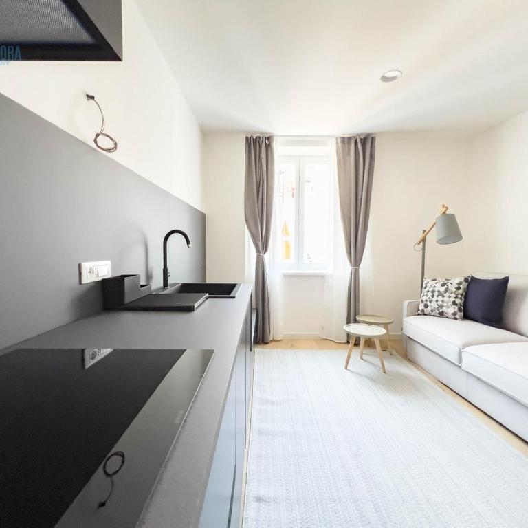 Slataper 19 Tirabora Short Rent, con parcheggio privato - Appartamento con 2 Camere da Letto - 15