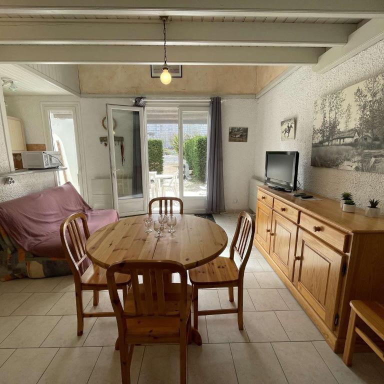 Maison 3 pièces avec mezzanine, proche plage et forêt, 6 couchages, parking, terrasse aménagée - FR-1-224C-240 - Maison de Vacances - 2