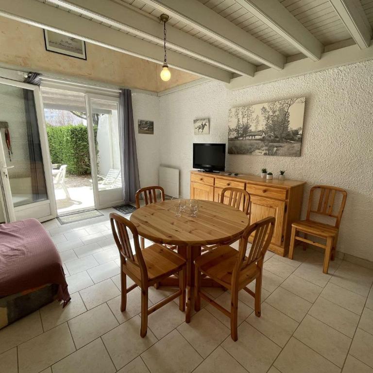 Maison 3 pièces avec mezzanine, proche plage et forêt, 6 couchages, parking, terrasse aménagée - FR-1-224C-240 - Maison de Vacances - 4