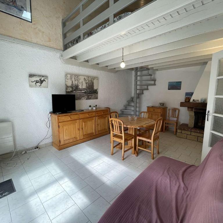 Maison 3 pièces avec mezzanine, proche plage et forêt, 6 couchages, parking, terrasse aménagée - FR-1-224C-240 - Maison de Vacances - 11