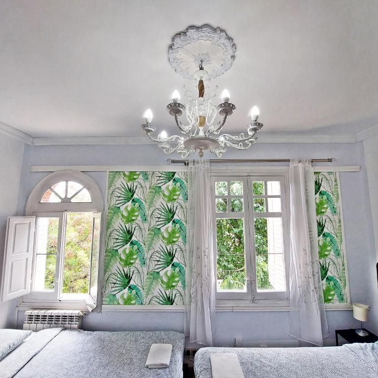 N1 Casa de Madrid - greenpeace line - Triple Room with Shared Bathroom - 18
