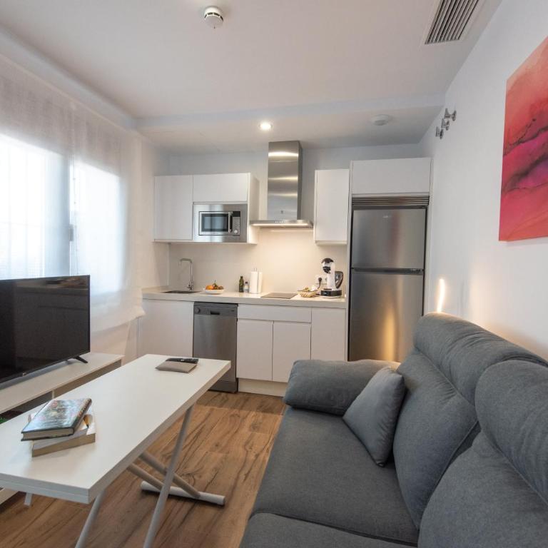 Apartamentos Santa María 15 - Estudio con terraza - 3
