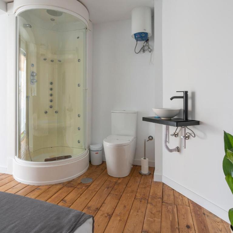 Ereta Rooms Habitaciones baño privado - Deluxe Room - 4