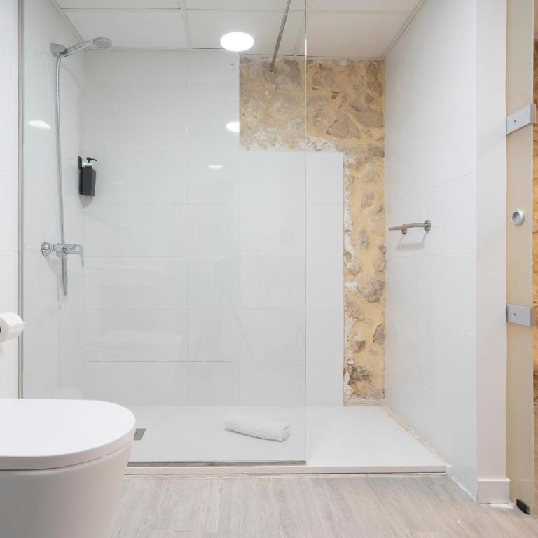 Ereta Rooms Habitaciones baño privado - Double Room with Private Bathroom - 3