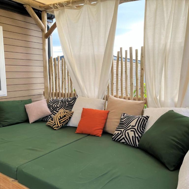 Camping La Clape Village - Bungalow 3 Chambres - 4