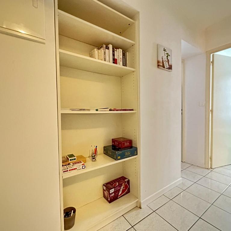 Polichinelle Hyper Centre - Wifi - Balcon & Parking Proche - Appartement 1 Chambre - 14