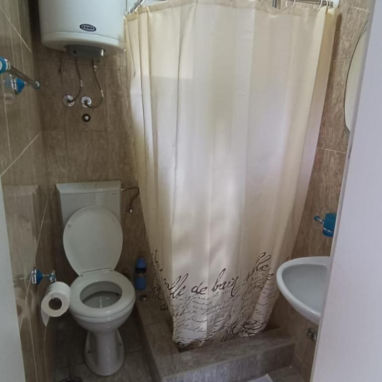 Apartmani MAS - Dvokrevetna Soba sa Bračnim Krevetom sa Balkonom i Pogledom na More - 15