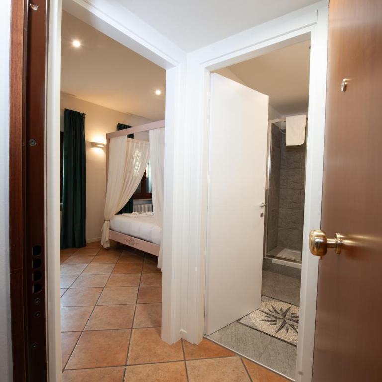 Residenza Catullo - Suite Deluxe con Vasca Idromassaggio - 7