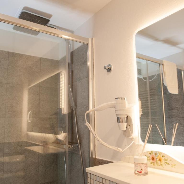 Residenza Catullo - Suite Deluxe con Vasca Idromassaggio - 19