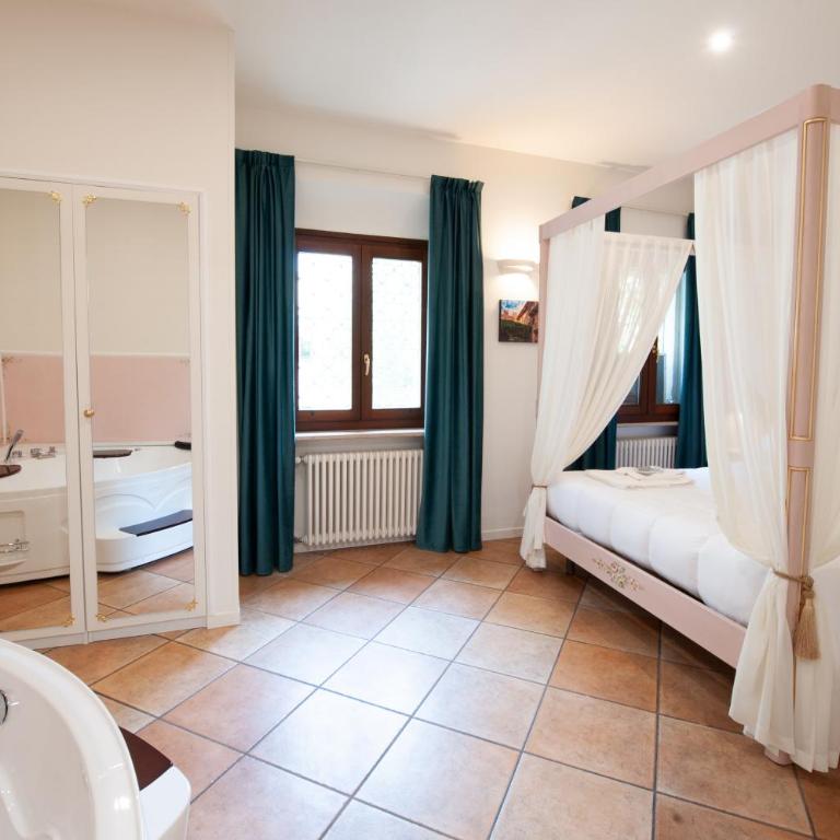 Residenza Catullo - Suite Deluxe con Vasca Idromassaggio - 5
