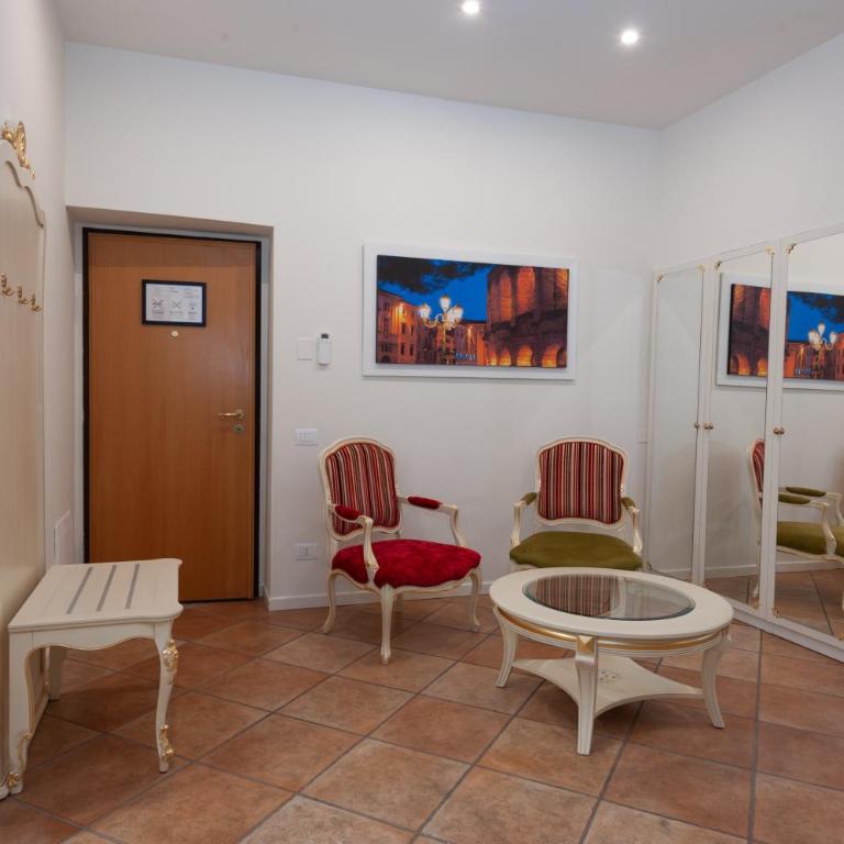 Residenza Catullo - Suite Familiare - 21