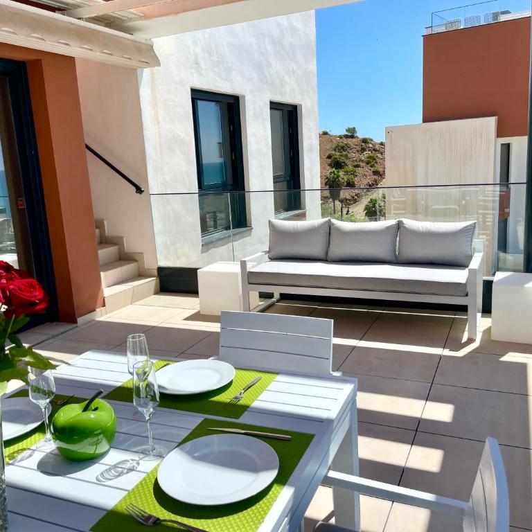 Luxury 3 Bedroom Penthouse - Three-Bedroom Apartment - 6