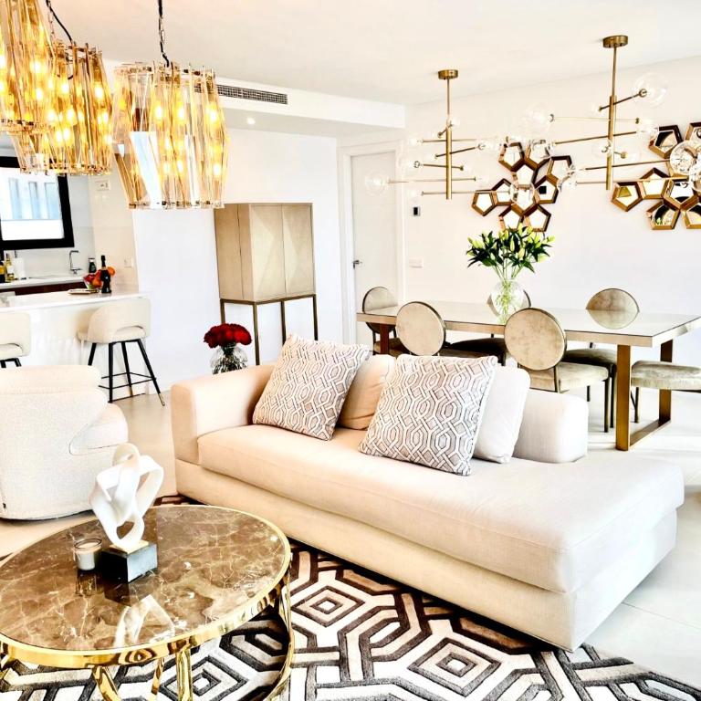 Luxury 3 Bedroom Penthouse - Three-Bedroom Apartment - 27
