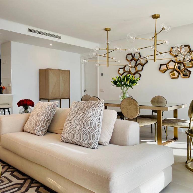 Luxury 3 Bedroom Penthouse - Three-Bedroom Apartment - 32